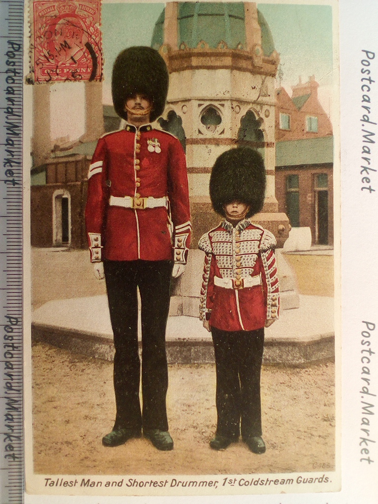 /UK/UK_guard_1905_Tallest Man and Shortest Drummer, 1st Coldstream Guards color.jpg